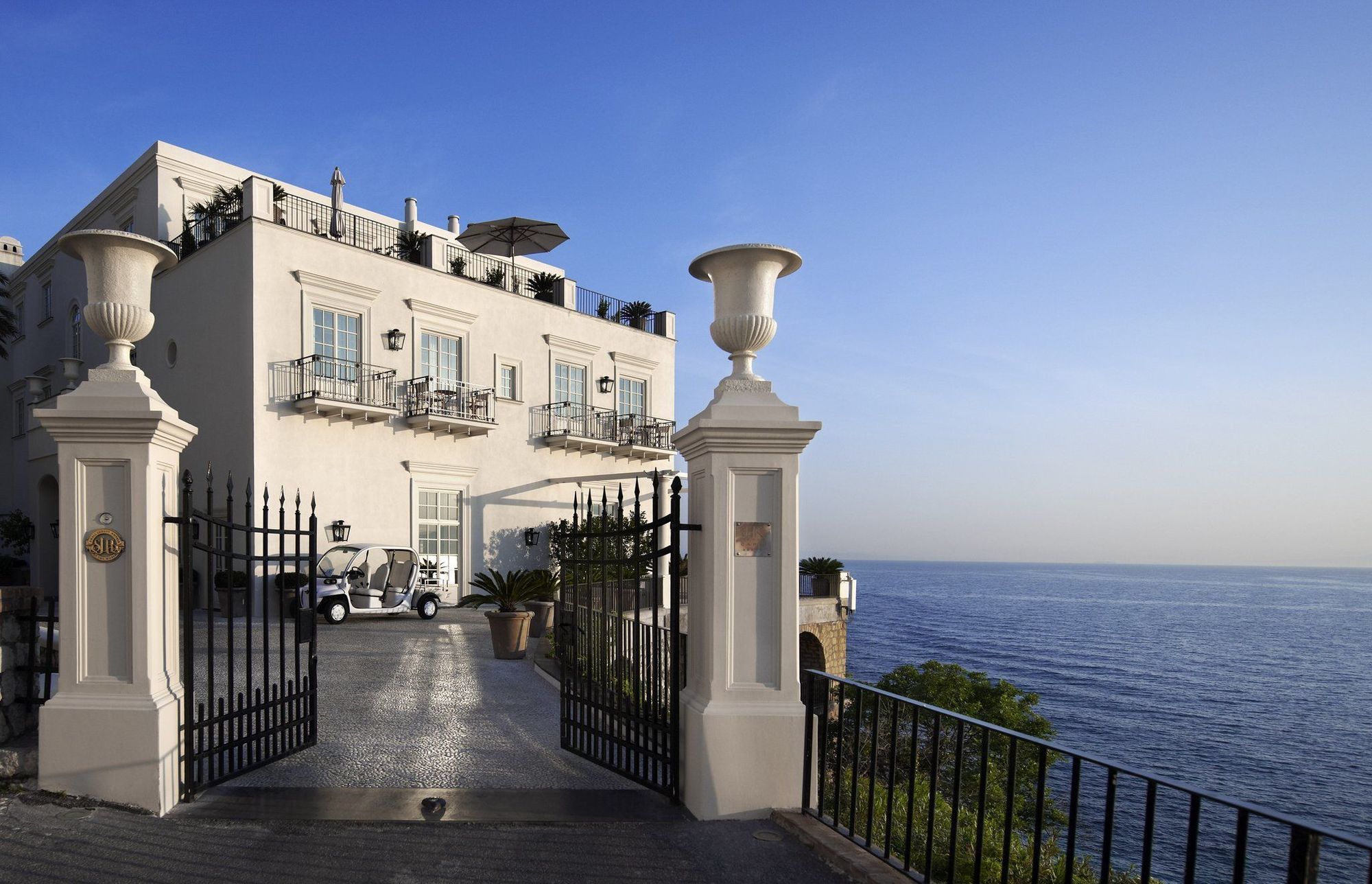 J.K. Place Capri Exterior photo
